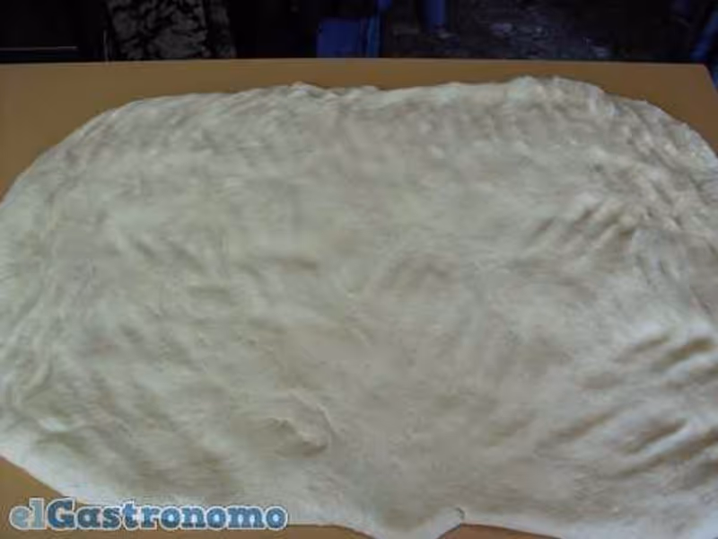 Masa lista para recibir las frutas